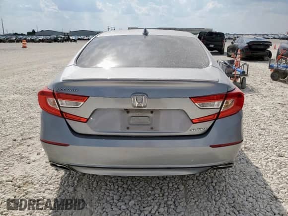 2018 Honda Accord Sport z VIN 1HGCV1F3XJA178601, wystawiony jako Copart lot #81236555 z przebiegiem 104 664 mil mil oraz Czysty tytuł • Clean title. Historia ofert i sprzedaży dostępna na DreamBid. Obrazek 6.