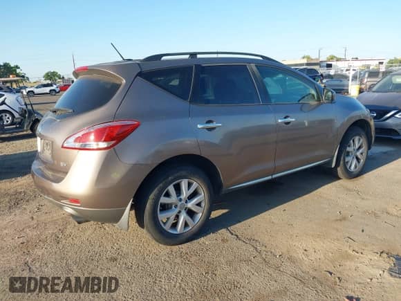 2013 Nissan Murano LE z VIN JN8AZ1MU3DW205641, wystawiony jako IAAI lot #42325870 z przebiegiem 216 893 mil mil oraz . Historia ofert i sprzedaży dostępna na DreamBid. Obrazek 4.