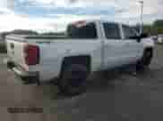 2015 Chevrolet Silverado 1500 LT z VIN 3GCUKREH0FG267688, wystawiony jako Copart lot #84227585 z przebiegiem 121 321 mil mil oraz Szkoda całkowita • Salvage title. Historia ofert i sprzedaży dostępna na DreamBid. Obrazek 3.