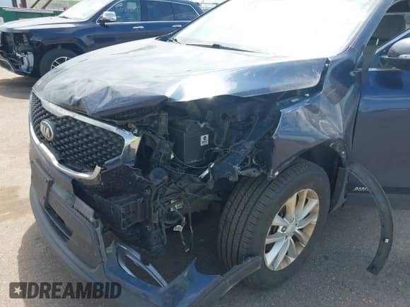 2018 Kia Sorento LX z VIN 5XYPGDA36JG397977, wystawiony jako IAAI lot #42550152 z przebiegiem 147 091 mil mil oraz . Historia ofert i sprzedaży dostępna na DreamBid. Obrazek 6.