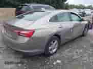 2022 Chevrolet Malibu LT z VIN 1G1ZD5ST1NF180991, wystawiony jako IAAI lot #43049641 z przebiegiem 79 923 mil mil oraz . Historia ofert i sprzedaży dostępna na DreamBid. Obrazek 4.