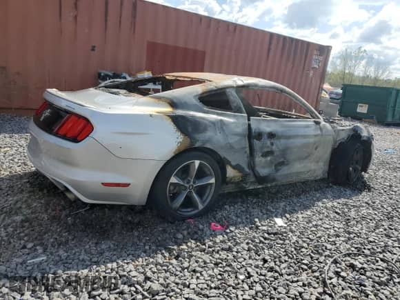 2016 Ford Mustang V6 z VIN 1FA6P8AMXG5296072, wystawiony jako Copart lot #84625875 z przebiegiem Nie podano mil oraz Nie do naprawy • Non repairable. Historia ofert i sprzedaży dostępna na DreamBid. Obrazek 3.