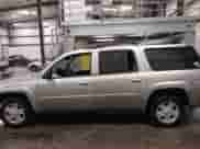 2002 Chevrolet TrailBlazer EXT LT z VIN 1GNET16SX26104756, wystawiony jako IAAI lot #42460772 z przebiegiem 178 091 mil mil oraz . Historia ofert i sprzedaży dostępna na DreamBid. Obrazek 14.