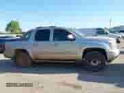 2010 Chevrolet Avalanche LT z VIN 3GNVKFE0XAG245243, wystawiony jako IAAI lot #42276994 z przebiegiem 254 384 mil mil oraz . Historia ofert i sprzedaży dostępna na DreamBid. Obrazek 13.