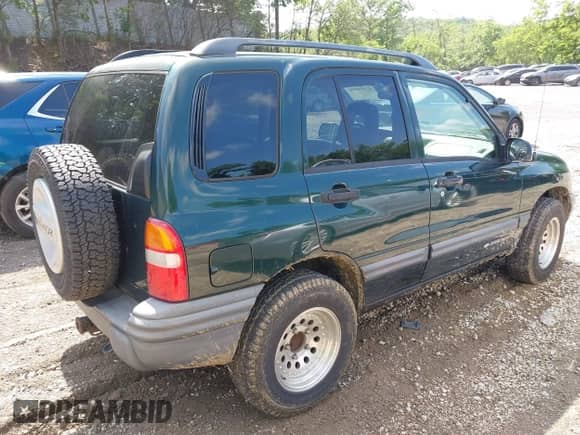 2003 Chevrolet Tracker с VIN 2CNBJ13C336934369, выставлен на аукционе IAAI как лот 42558006 с пробегом 97 604 миль миль и . История ставок и продаж доступна на DreamBid. Изображение 4.