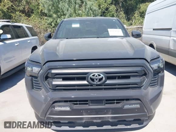 2024 Toyota Tacoma TRD Off Road with VIN 3TMLB5JN7RM022960, listed as a IAAI auction lot 43431604 with 25,332 mi miles and . Bid and sale history available at DreamBid. Image 12.