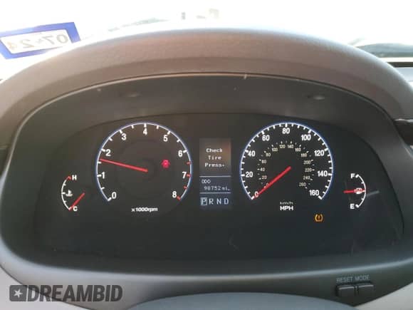 2011 Hyundai Azera Limited z VIN KMHFC4DF0BA551979, wystawiony jako Copart lot #83422474 z przebiegiem 98 752 mil mil oraz Czysty tytuł • Clean title. Historia ofert i sprzedaży dostępna na DreamBid. Obrazek 11.