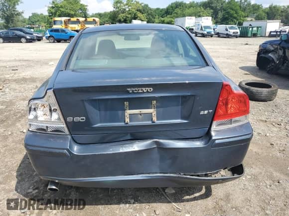 2005 Volvo S60 с VIN YV1RS592652473345, выставлен на аукционе Copart как лот 64978765 с пробегом 223 196 миль миль и Списание • Salvage title. История ставок и продаж доступна на DreamBid. Изображение 6.