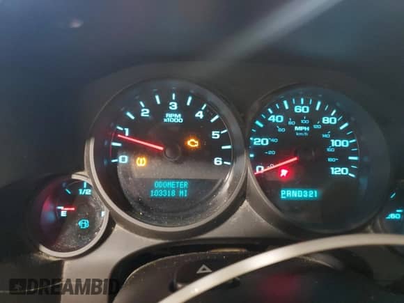 2013 Chevrolet Silverado 1500 Work Truck z VIN 1GCRKPEA4DZ397418, wystawiony jako Copart lot #82654955 z przebiegiem 103 318 mil mil oraz Czysty tytuł • Clean title. Historia ofert i sprzedaży dostępna na DreamBid. Obrazek 9.