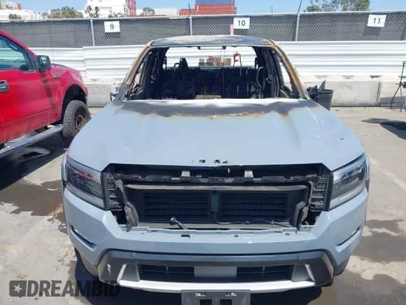 2024 Nissan Frontier SV z VIN 1N6ED1EJ7RN602179, wystawiony jako IAAI lot #42292897 z przebiegiem Nie podano mil oraz . Historia ofert i sprzedaży dostępna na DreamBid. Obrazek 6.