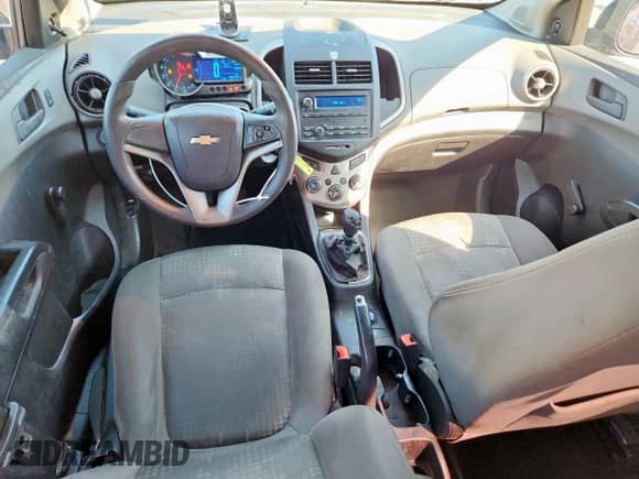2015 Chevrolet Sonic LS с VIN 1G1JB6SH0F4161799, выставлен на аукционе Copart как лот 86103075 с пробегом 106 923 миль миль и Списание • Salvage title. История ставок и продаж доступна на DreamBid. Изображение 8.