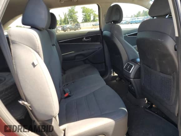 2016 Kia Sorento L with VIN 5XYPG4A32GG128724, listed as a Copart auction lot 65894985 with 191,806 mi miles and Salvage title. Bid and sale history available at DreamBid. Image 11.