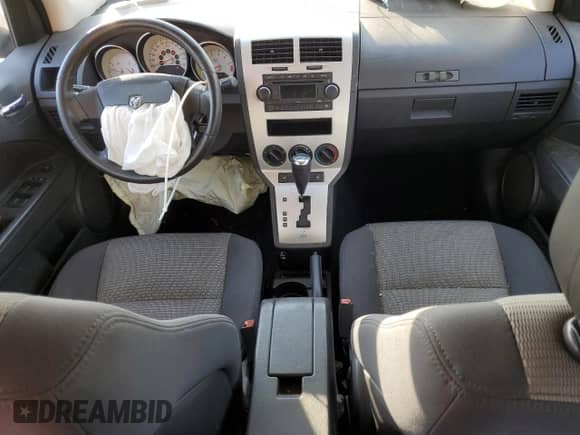 2008 Dodge Caliber R/T z VIN 1B3HE78K28D733286, wystawiony jako Copart lot #84371214 z przebiegiem 152 265 mil mil oraz Nie do naprawy • Non repairable. Historia ofert i sprzedaży dostępna na DreamBid. Obrazek 8.