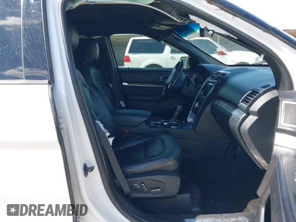 2017 Ford Explorer Limited z VIN 1FM5K7F80HGE11189, wystawiony jako IAAI lot #43291828 z przebiegiem 174 902 mil mil oraz . Historia ofert i sprzedaży dostępna na DreamBid. Obrazek 5.