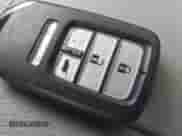 2017 Honda Pilot EX-L z VIN 5FNYF5H55HB038934, wystawiony jako IAAI lot #42892558 z przebiegiem 80 984 mil mil oraz . Historia ofert i sprzedaży dostępna na DreamBid. Obrazek 11.