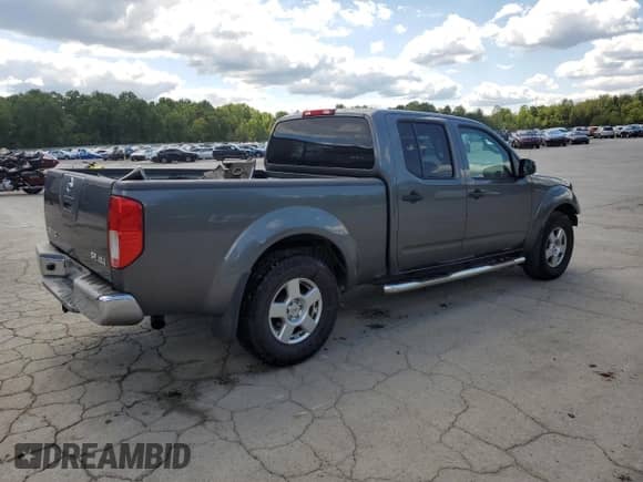 2008 Nissan Frontier SE z VIN 1N6AD09W48C437880, wystawiony jako Copart lot #70254695 z przebiegiem 146 618 mil mil oraz Szkoda całkowita • Salvage title. Historia ofert i sprzedaży dostępna na DreamBid. Obrazek 3.