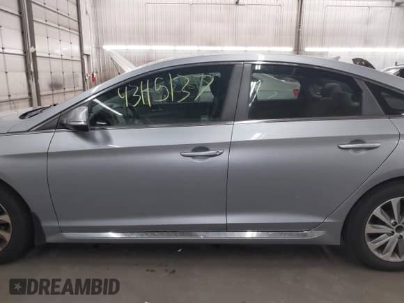 2016 Hyundai Sonata Sport with VIN 5NPE34AF3GH340716, listed as a IAAI auction lot 43115137 with 124,739 mi miles and . Bid and sale history available at DreamBid. Image 14.
