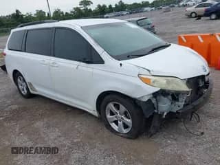 2012 Toyota Sienna LE AAS with VIN 5TDKK3DC8CS259698, listed as a IAAI auction lot 43249354 with 340,370 mi miles and . Bid and sale history available at DreamBid. Image 1.