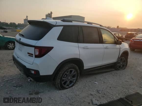 2024 Honda Passport TrailSport с VIN 5FNYF8H62RB018913, выставлен на аукционе Copart как лот 60323885 с пробегом 6 828 миль миль и Списание • Salvage title. История ставок и продаж доступна на DreamBid. Изображение 3.