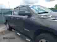 2020 Ram 1500 Big Horn z VIN 1C6SRFBT9LN190310, wystawiony jako IAAI lot #43161335 z przebiegiem 98 023 mil mil oraz . Historia ofert i sprzedaży dostępna na DreamBid. Obrazek 14.