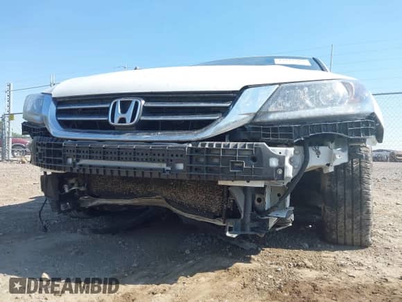 2013 Honda Accord EX-L z VIN 1HGCR2F84DA077774, wystawiony jako IAAI lot #43012567 z przebiegiem 128 674 mil mil oraz . Historia ofert i sprzedaży dostępna na DreamBid. Obrazek 6.