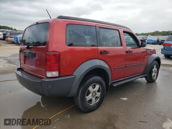 2008 Dodge Nitro SXT with VIN 1D8GU28K88W129196, listed as a Copart auction lot 71721314 with 141,950 mi miles and Salvage title. Bid and sale history available at DreamBid. Image 3.