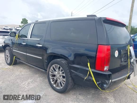 2008 Cadillac Escalade ESV with VIN 1GYFC66858R219653, listed as a IAAI auction lot 42771700 with 177,652 mi miles and . Bid and sale history available at DreamBid. Image 3.