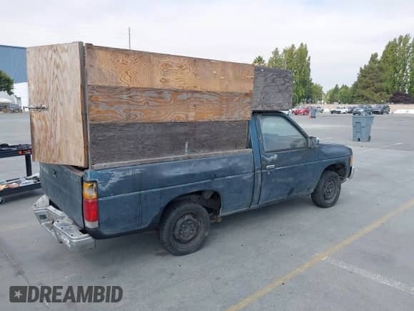 1994 Nissan Frontier z VIN 1N6SD11S1RC357764, wystawiony jako IAAI lot #43051089 z przebiegiem 271 286 mil mil oraz . Historia ofert i sprzedaży dostępna na DreamBid. Obrazek 4.