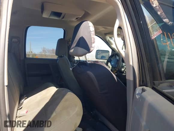 2006 Dodge 1500 SLT z VIN 1D7HU18266J185246, wystawiony jako IAAI lot #41806429 z przebiegiem 183 679 mil mil oraz . Historia ofert i sprzedaży dostępna na DreamBid. Obrazek 8.