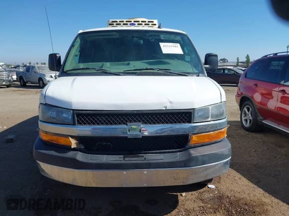2021 Chevrolet Express Cargo with VIN 1GCWGAF71M1242604, listed as a IAAI auction lot 42525581 with Not provided miles and . Bid and sale history available at DreamBid. Image 12.