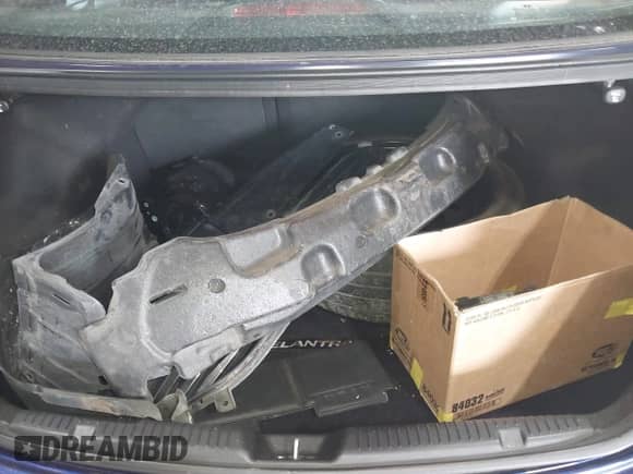 2011 Hyundai Elantra GLS z VIN 5NPDH4AE5BH020777, wystawiony jako IAAI lot #42936134 z przebiegiem 163 244 mil mil oraz . Historia ofert i sprzedaży dostępna na DreamBid. Obrazek 12.