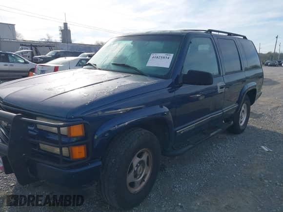 2000 Chevrolet Tahoe Z71 с VIN 1GNEK13R0YR145358, выставлен на аукционе IAAI как лот 41821034 с пробегом 257 152 миль миль и . История ставок и продаж доступна на DreamBid. Изображение 2.