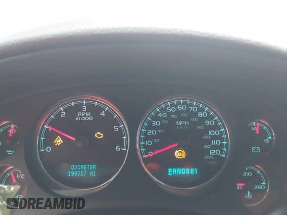 2008 Chevrolet Suburban LTZ with VIN 1GNFK16338J221195, listed as a IAAI auction lot 42243746 with 199,707 mi miles and . Bid and sale history available at DreamBid. Image 7.