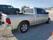 2017 Ram 1500 SLT z VIN 1C6RR6GGXHS730217, wystawiony jako Copart lot #87066125 z przebiegiem 98 527 mil mil oraz Szkoda całkowita • Salvage title. Historia ofert i sprzedaży dostępna na DreamBid. Obrazek 3.