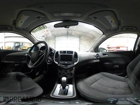 2020 Chevrolet Sonic LT с VIN 1G1JD5SB9L4142311, выставлен на аукционе IAAI как лот 42843348 с пробегом 84 240 миль миль и . История ставок и продаж доступна на DreamBid. Изображение 18.