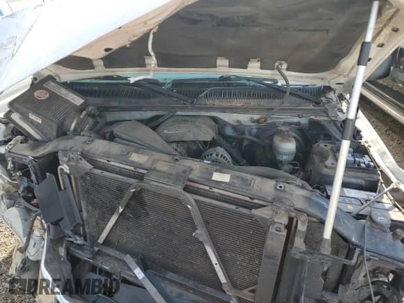 2005 GMC Sierra 1500 SLT z VIN 2GTEC13T951337142, wystawiony jako Copart lot #52823625 z przebiegiem 245 568 mil mil oraz Szkoda całkowita • Salvage title. Historia ofert i sprzedaży dostępna na DreamBid. Obrazek 11.