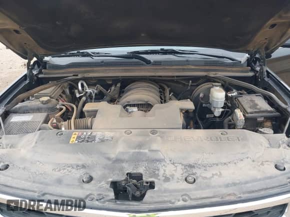 2019 Chevrolet Suburban LT z VIN 1GNSCHKC4KR193880, wystawiony jako IAAI lot #42270216 z przebiegiem 137 872 mil mil oraz . Historia ofert i sprzedaży dostępna na DreamBid. Obrazek 10.