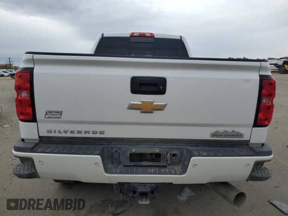 2019 Chevrolet Silverado 3500HD High Country with VIN 1GC4KYEY2KF272574, listed as a Copart auction lot 75014884 with 116,945 mi miles and Salvage title. Bid and sale history available at DreamBid. Image 6.