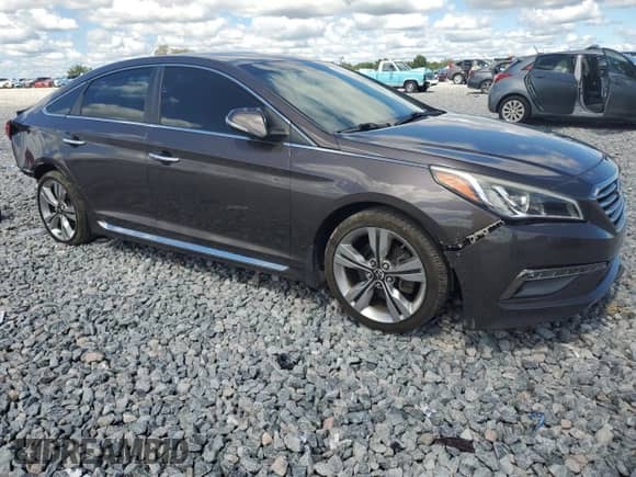 2015 Hyundai Sonata Sport с VIN 5NPE34AF8FH127887, выставлен на аукционе Copart как лот 84366635 с пробегом 109 797 миль миль и Списание • Salvage title. История ставок и продаж доступна на DreamBid. Изображение 4.