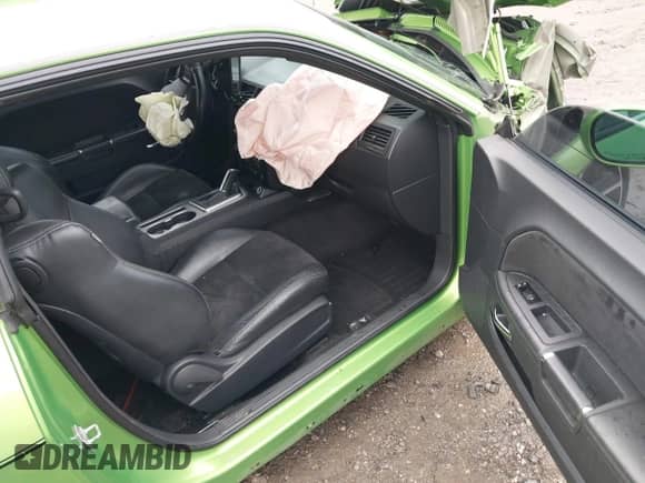 2011 Dodge Challenger SRT-8 z VIN 2B3CJ7DJ0BH596264, wystawiony jako IAAI lot #40886963 z przebiegiem Nie podano mil oraz . Historia ofert i sprzedaży dostępna na DreamBid. Obrazek 5.