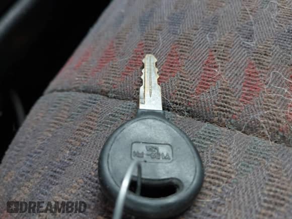 2000 Jeep Wrangler SE with VIN 1J4FA29P4YP740134, listed as a IAAI auction lot 42772253 with 168,656 mi miles and . Bid and sale history available at DreamBid. Image 11.