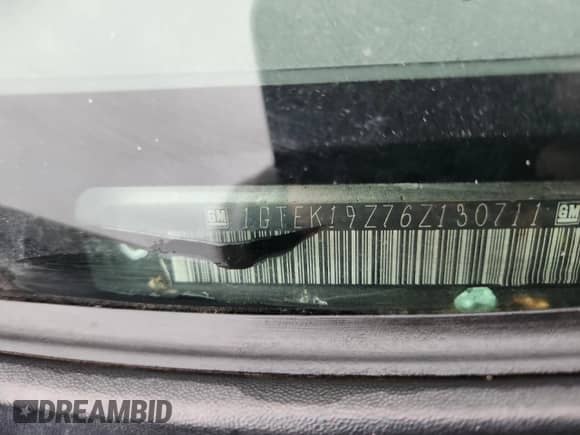 2006 GMC Sierra 1500 SLE2 z VIN 1GTEK19Z76Z130711, wystawiony jako Copart lot #82642185 z przebiegiem Nie podano mil oraz Czysty tytuł • Clean title. Historia ofert i sprzedaży dostępna na DreamBid. Obrazek 13.