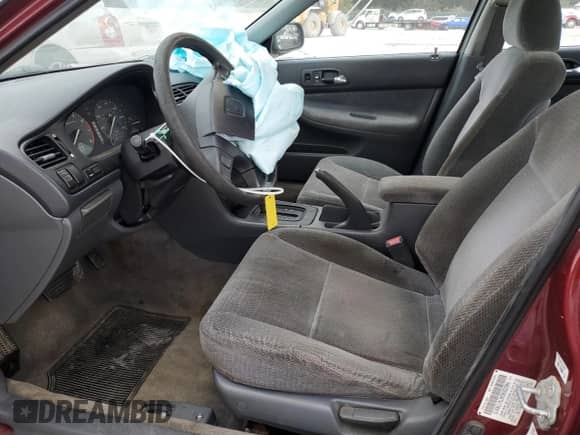 1996 Honda Accord LX with VIN 1HGCD5634TA178915, listed as a Copart auction lot 85739175 with 195,238 mi miles and Salvage title. Bid and sale history available at DreamBid. Image 7.