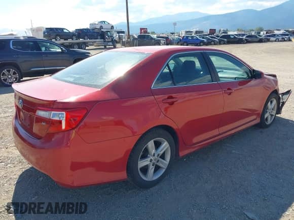 2012 Toyota Camry L with VIN 4T1BF1FK5CU565567, listed as a IAAI auction lot 43280904 with 212,079 mi miles and . Bid and sale history available at DreamBid. Image 4.