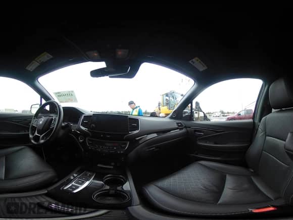 2021 Honda Passport Elite z VIN 5FNYF8H07MB012125, wystawiony jako IAAI lot #43334166 z przebiegiem 40 204 mil mil oraz . Historia ofert i sprzedaży dostępna na DreamBid. Obrazek 21.