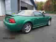 2001 Ford Mustang Deluxe z VIN 1FAFP44451F135778, wystawiony jako Copart lot #82387135 z przebiegiem 25 452 mil mil oraz Szkoda całkowita • Salvage title. Historia ofert i sprzedaży dostępna na DreamBid. Obrazek 3.