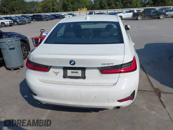 2020 BMW 3 Series 330i with VIN 3MW5R1J08L8B35525, listed as a IAAI auction lot 43062207 with 41,768 mi miles and . Bid and sale history available at DreamBid. Image 16.