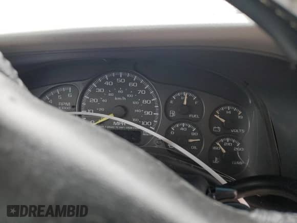 2001 Chevrolet Suburban LT с VIN 3GNEC16T11G147081, выставлен на аукционе Copart как лот 45738435 с пробегом Не указан миль и Списание • Salvage title. История ставок и продаж доступна на DreamBid. Изображение 9.