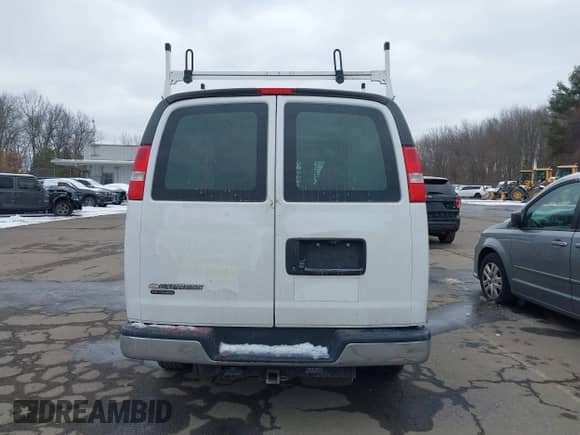 2020 Chevrolet Express Cargo with VIN 1GCZGGFG0L1169336, listed as a IAAI auction lot 41569722 with 165,855 mi miles and . Bid and sale history available at DreamBid. Image 16.