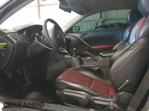 2011 Hyundai Genesis Coupe с VIN KMHHT6KD1BU061698, выставлен на аукционе Copart как лот 81294915 с пробегом 116 390 миль миль и Списание • Salvage title. История ставок и продаж доступна на DreamBid. Изображение 7.